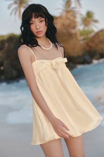  Váy lụa cột nơ Cream Satin Bow Strapless Mini Dress 