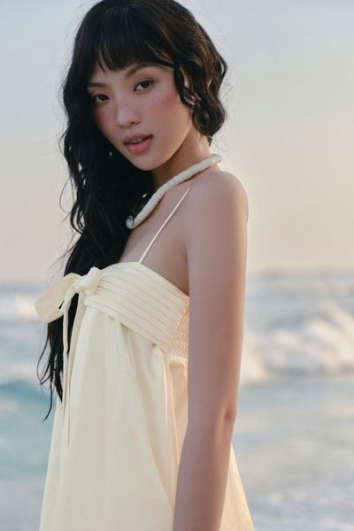  Váy lụa cột nơ Cream Satin Bow Strapless Mini Dress 