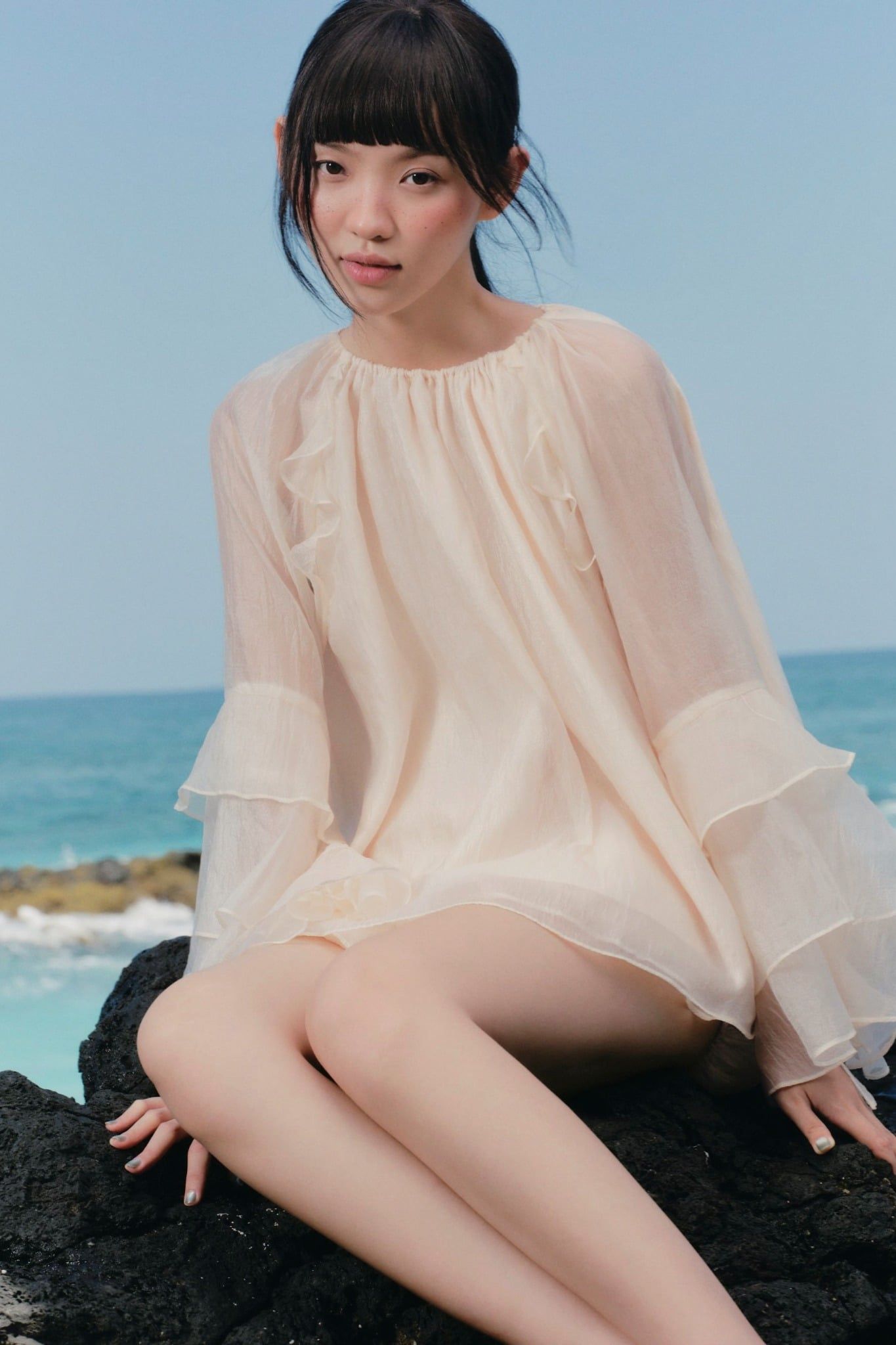 Áo tơ tay bồng Cream Chiffon Long Sleeve Ruffled Top