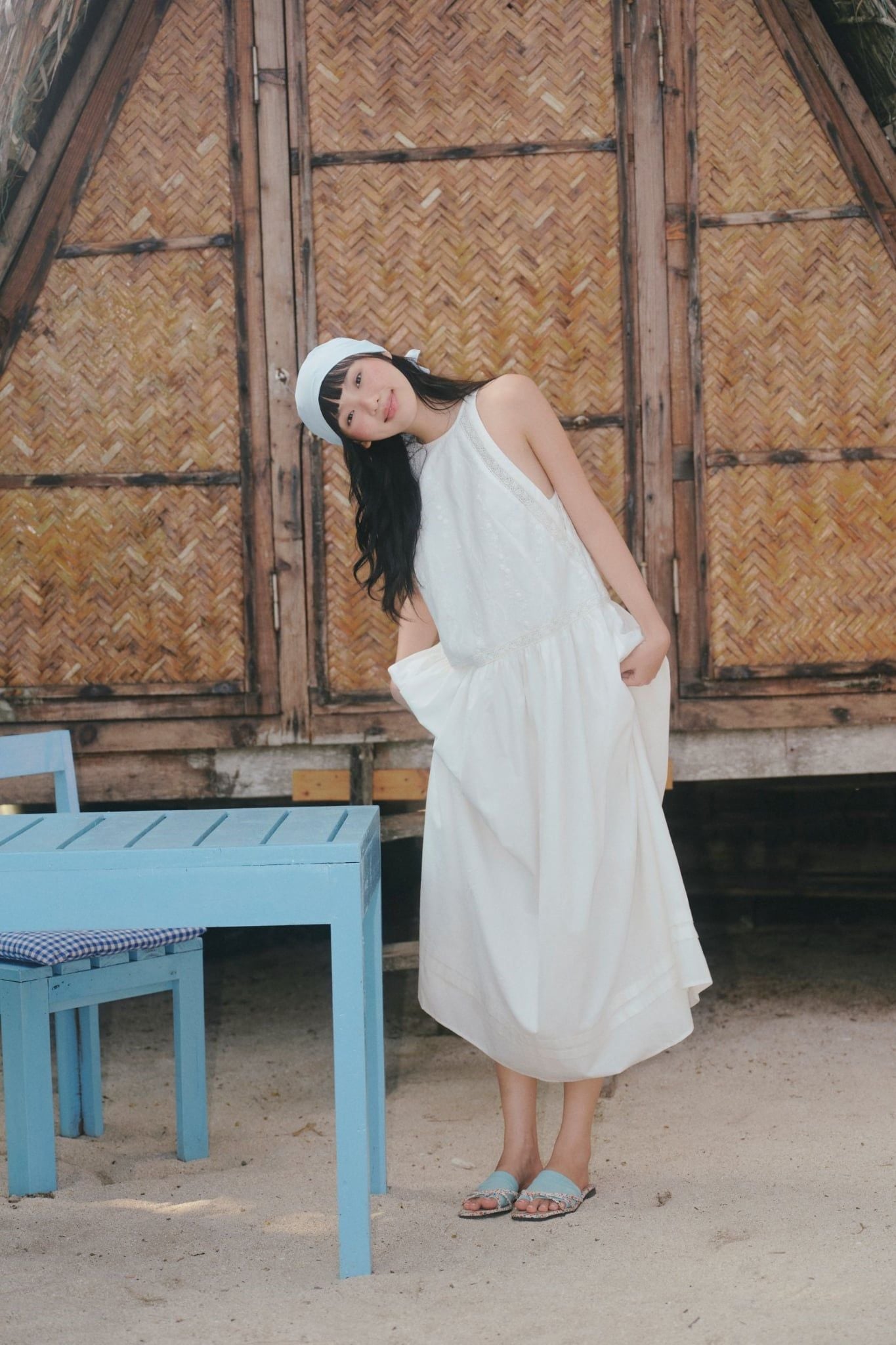 Váy suông trơn White Gauze Sleeveless Maxi Dress