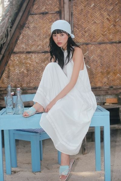  Váy suông trơn White Gauze Sleeveless Maxi Dress 