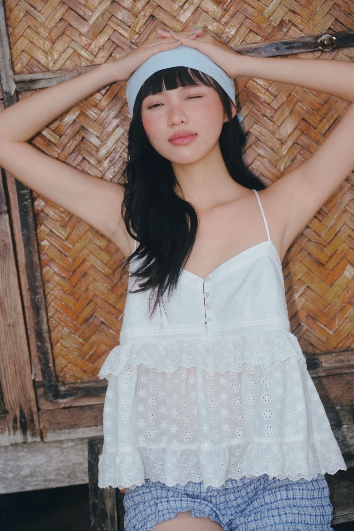 Áo White Lace Tiered Cami Top