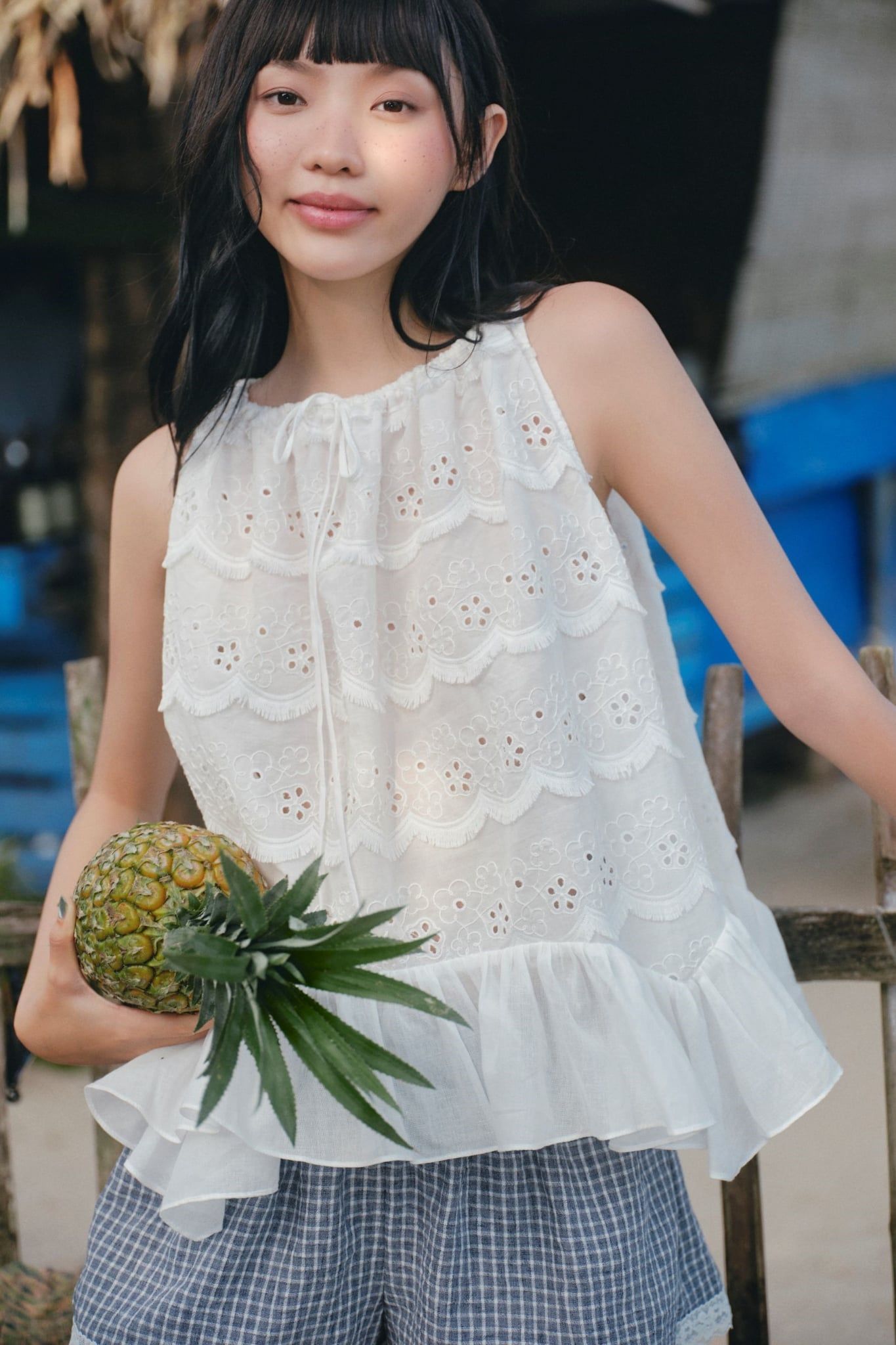 Áo kiểu babydoll White Sleeveless Ruffled Top