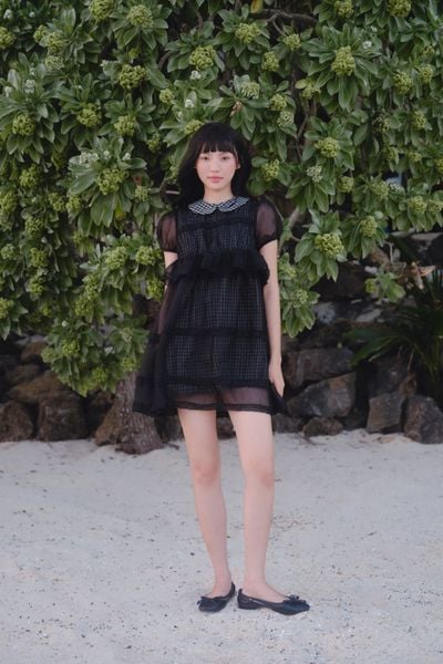  Set váy cổ sen caro phối tơ Black Checked Chiffon Puff Layered Mini Dress 