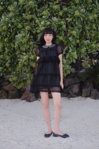 Set váy cổ sen caro phối tơ Black Checked Chiffon Puff Layered Mini Dress