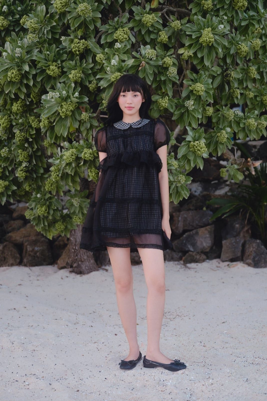 Váy suông cổ sen caro phối tơ Black Checked Chiffon Puff Layered Mini Dress