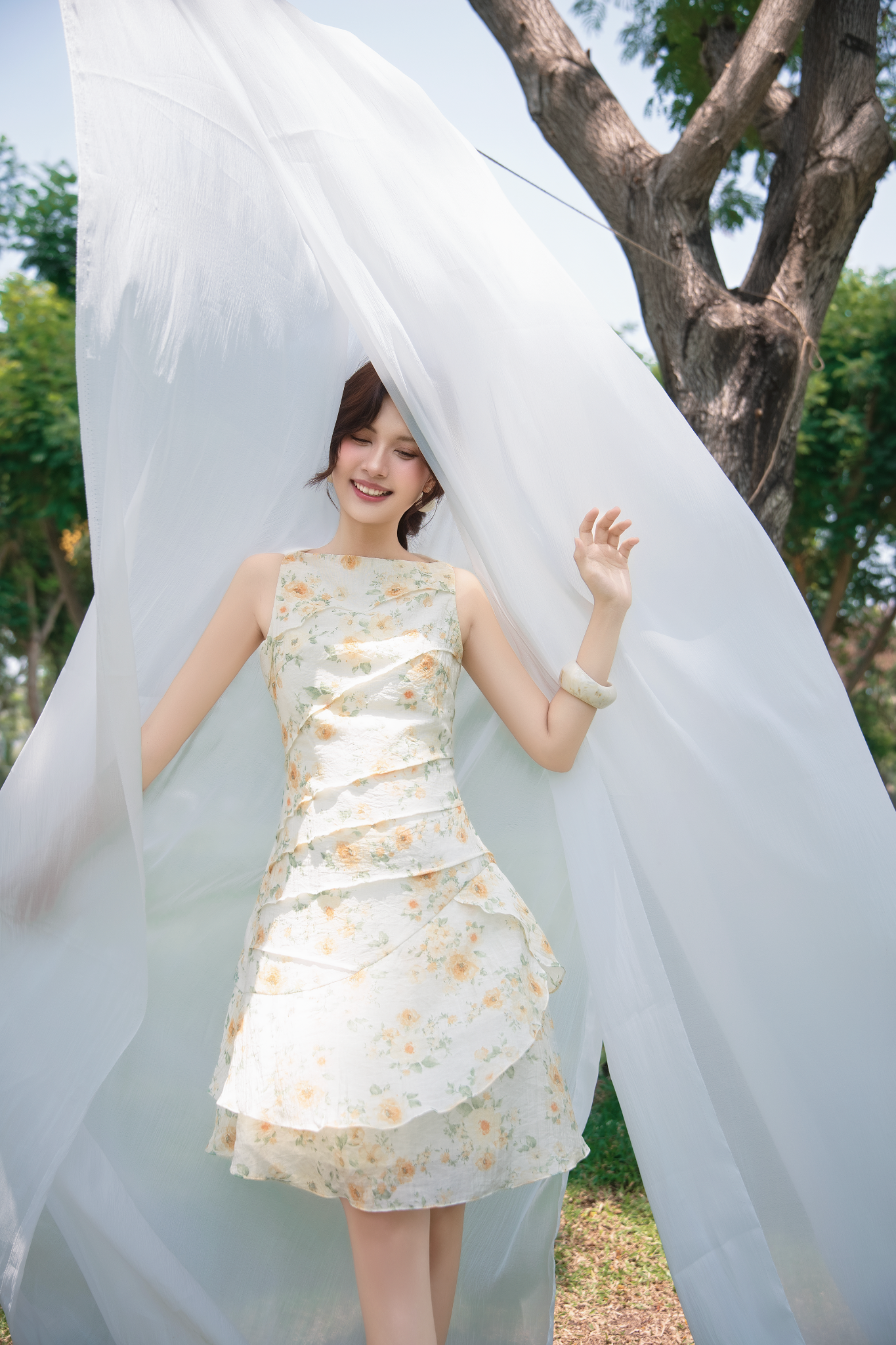 Váy Bryony Fleur Dress Kem Hoa Vàng