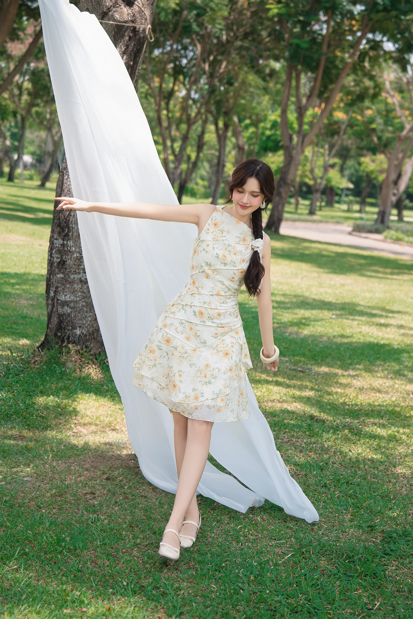 Váy Bryony Fleur Dress Kem Hoa Vàng