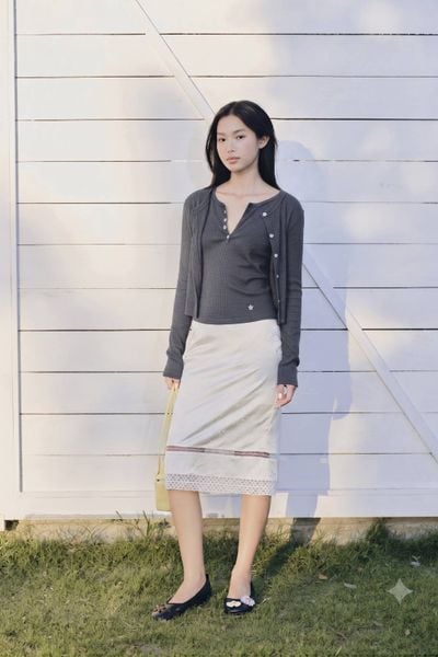  Chân váy dáng suông phối ren White Fleur Brocade Lace Trim Midi Skirt 