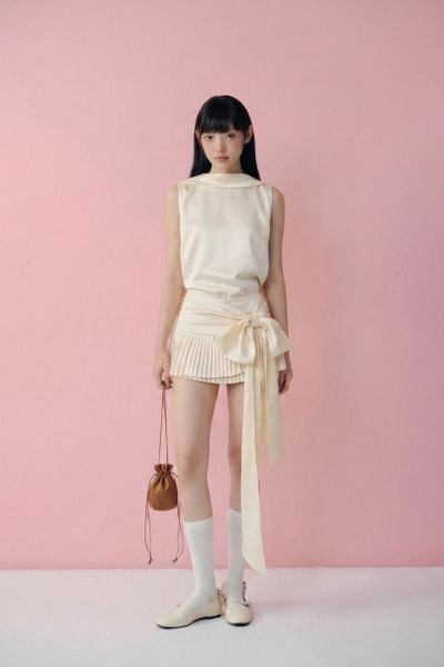  Set áo và chân váy lụa Cream Satin Set 