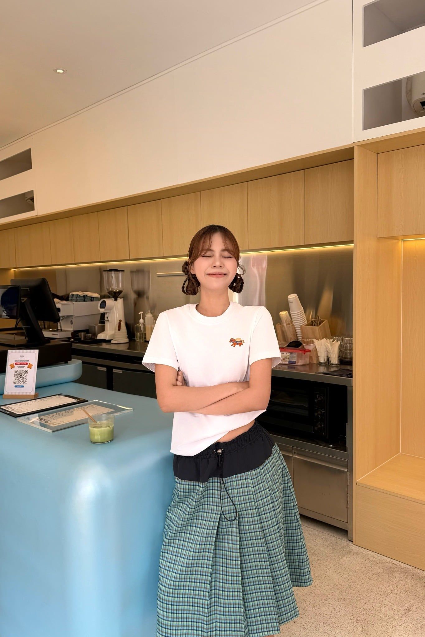 Áo thun thêu hình ngựa Cotton Horse Embro Tshirt nhiều màu