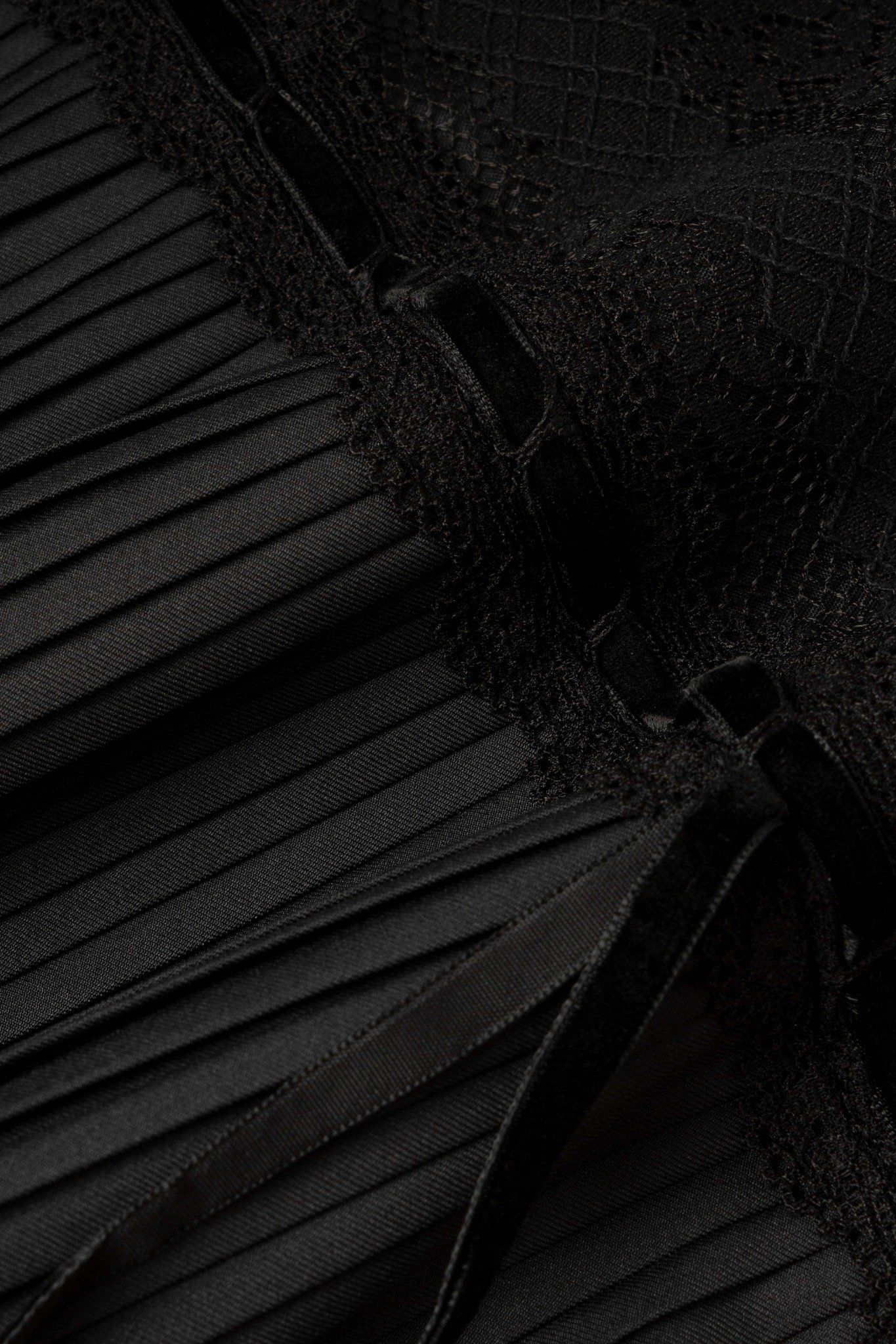 Chân váy Black Bow Pleated Mini Skirt