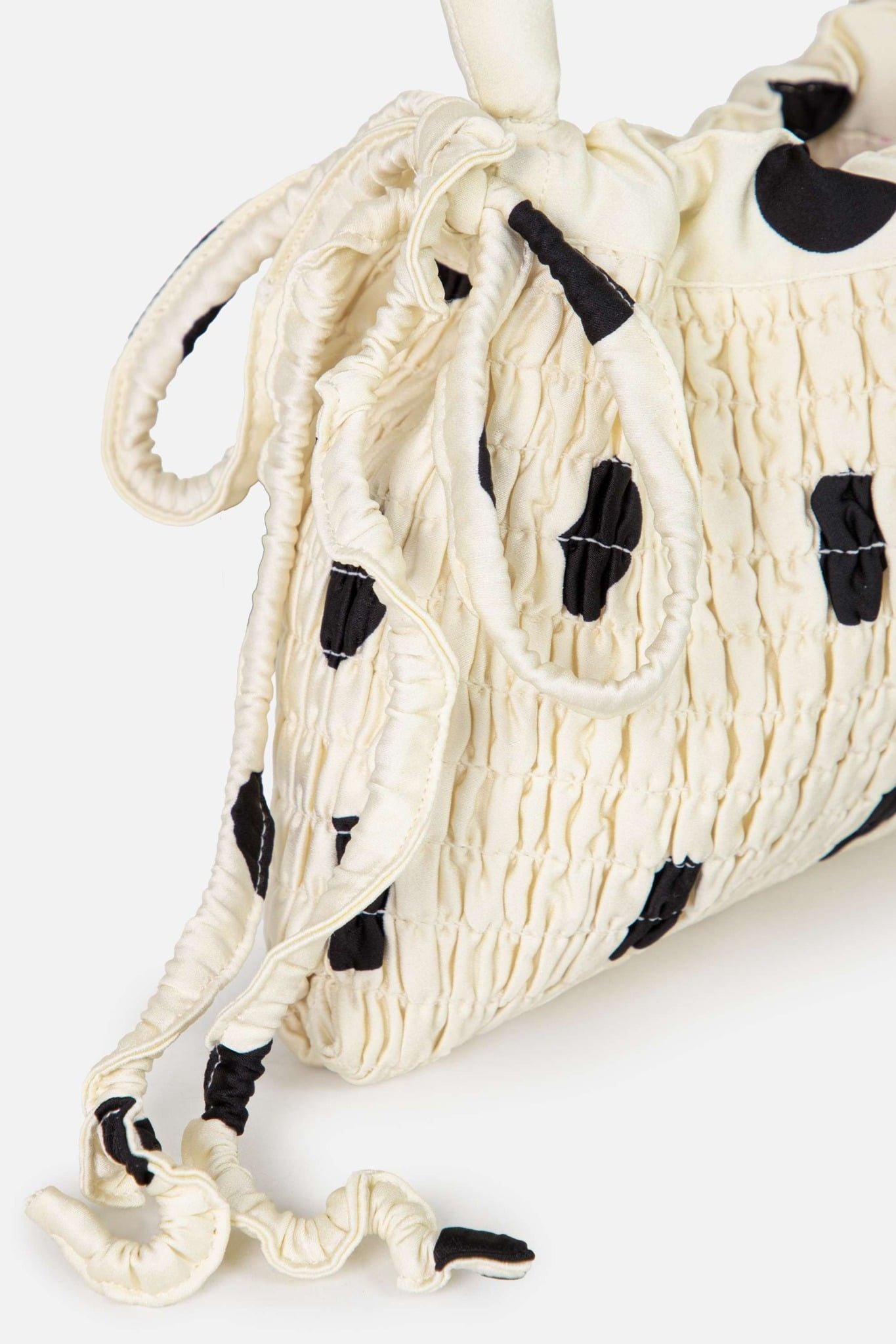 Túi kem chấm bi Cream Dot Silky Hand Bag