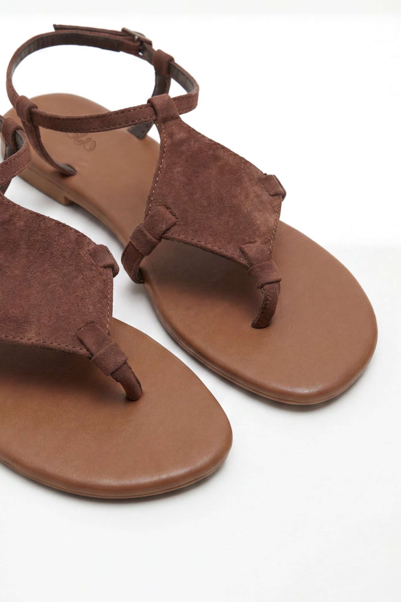 Sandal xỏ ngón Strappy Flat Sandals nhiều màu