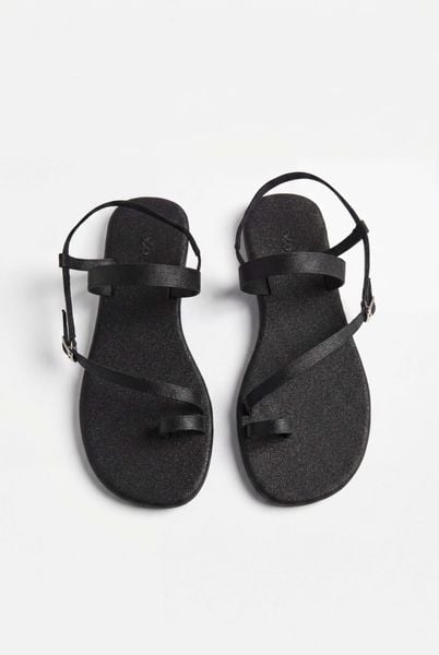  Sandal xỏ ngón Multy Strap Flat nhiều màu 