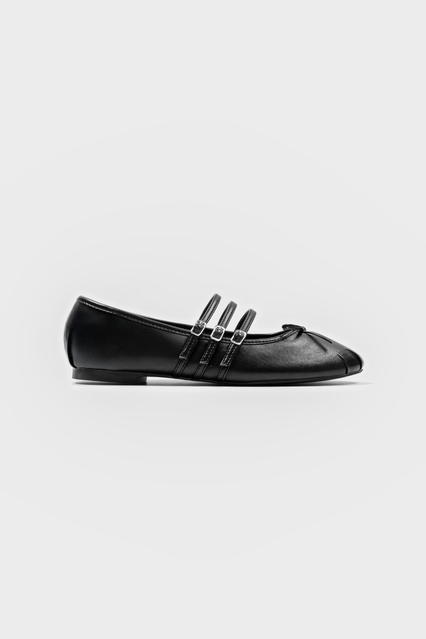 Cleide Ballet Flats in Black