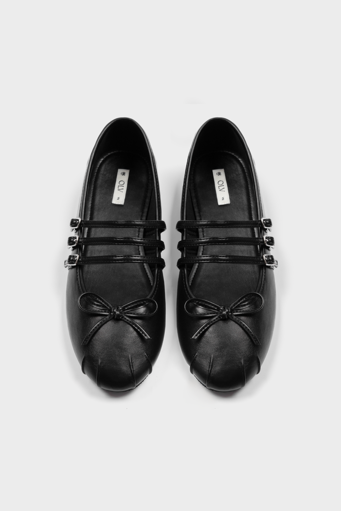 Cleide Ballet Flats in Black