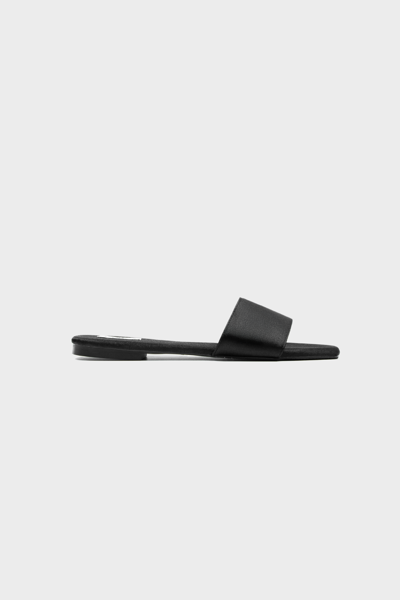 Veselina Slippers in Black