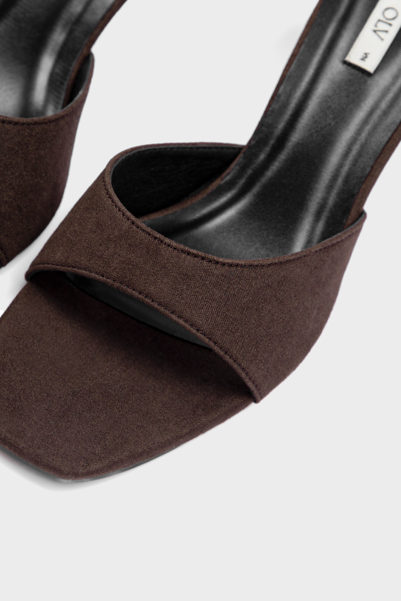 Poema Heels in Brown