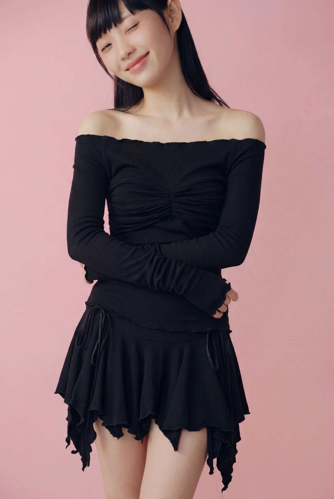 Set trễ vai Black Off Shoulder Ruched Mini Set