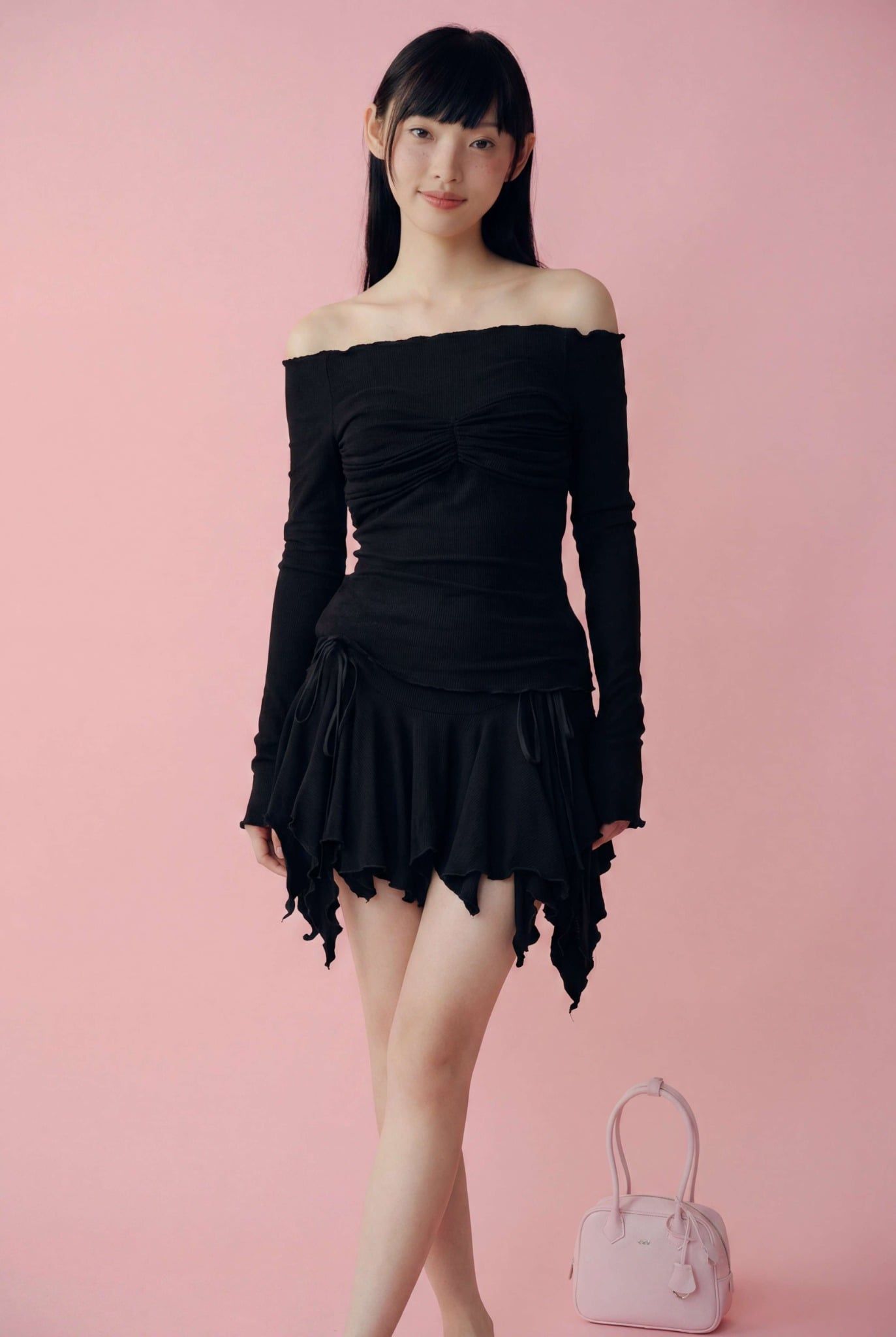Set trễ vai Black Off Shoulder Ruched Mini Set