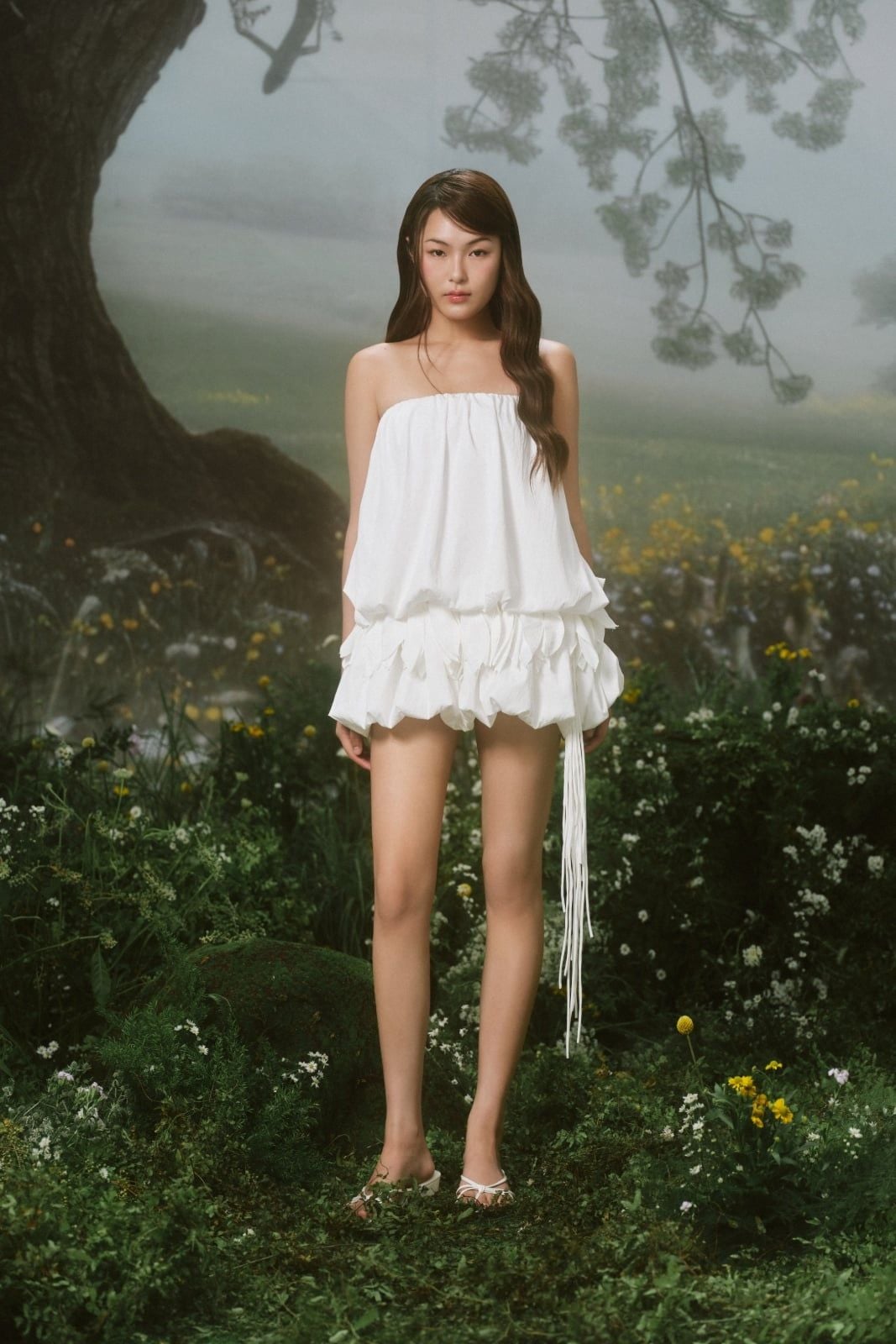 Váy cúp ngực White Puff Strappy Mini Cup Dress