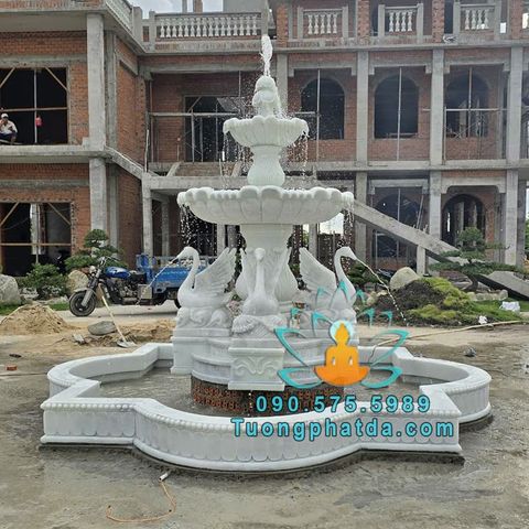 Đài Phun Nước Đá Thiên Nga Để Sân Vườn Đẹp Tại Sài Gòn