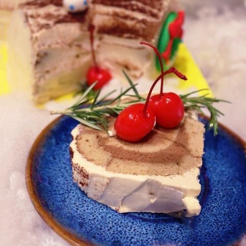  Tiramisu Yule Log 1 kg 