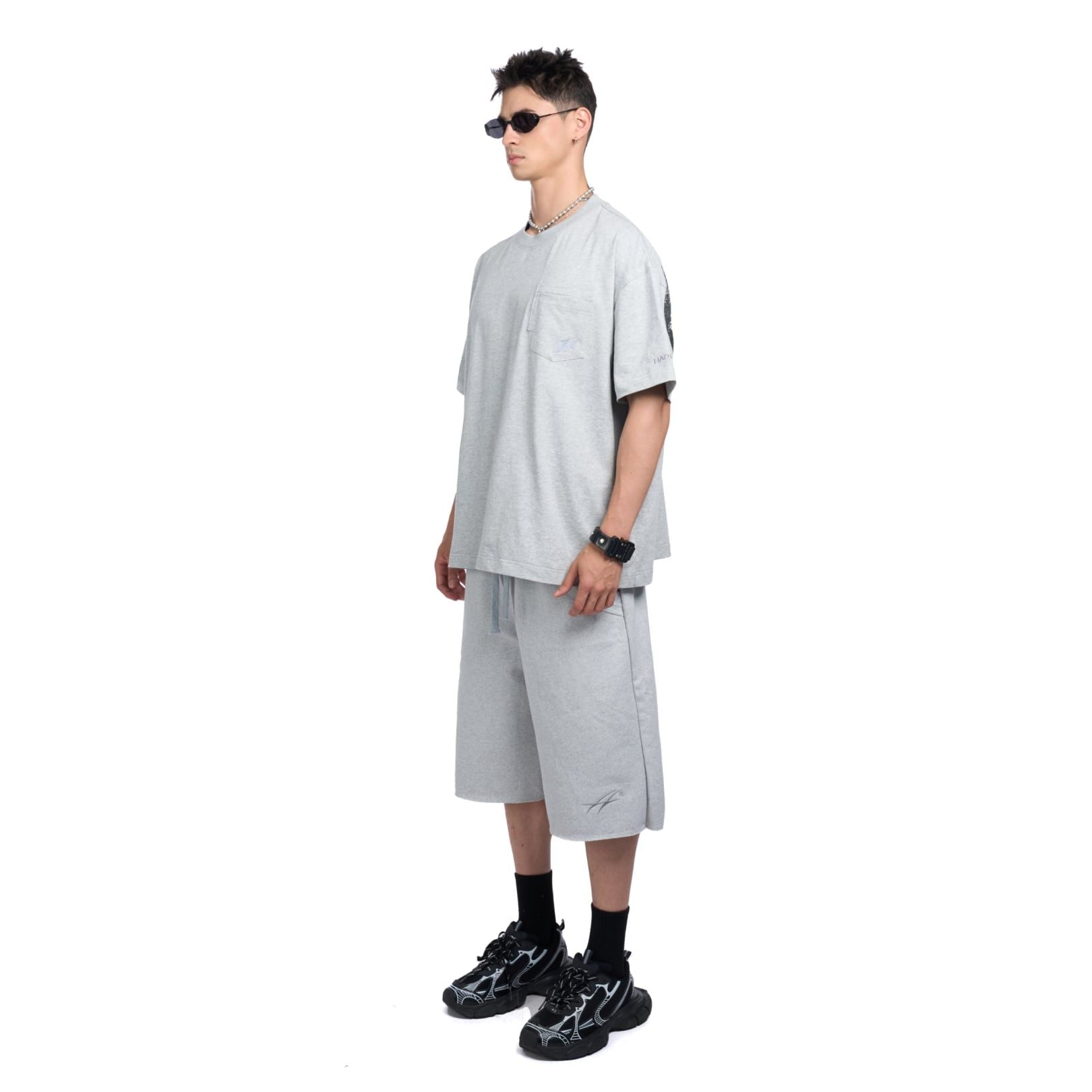  HADES FLORAL POCKET TEE - GREY 