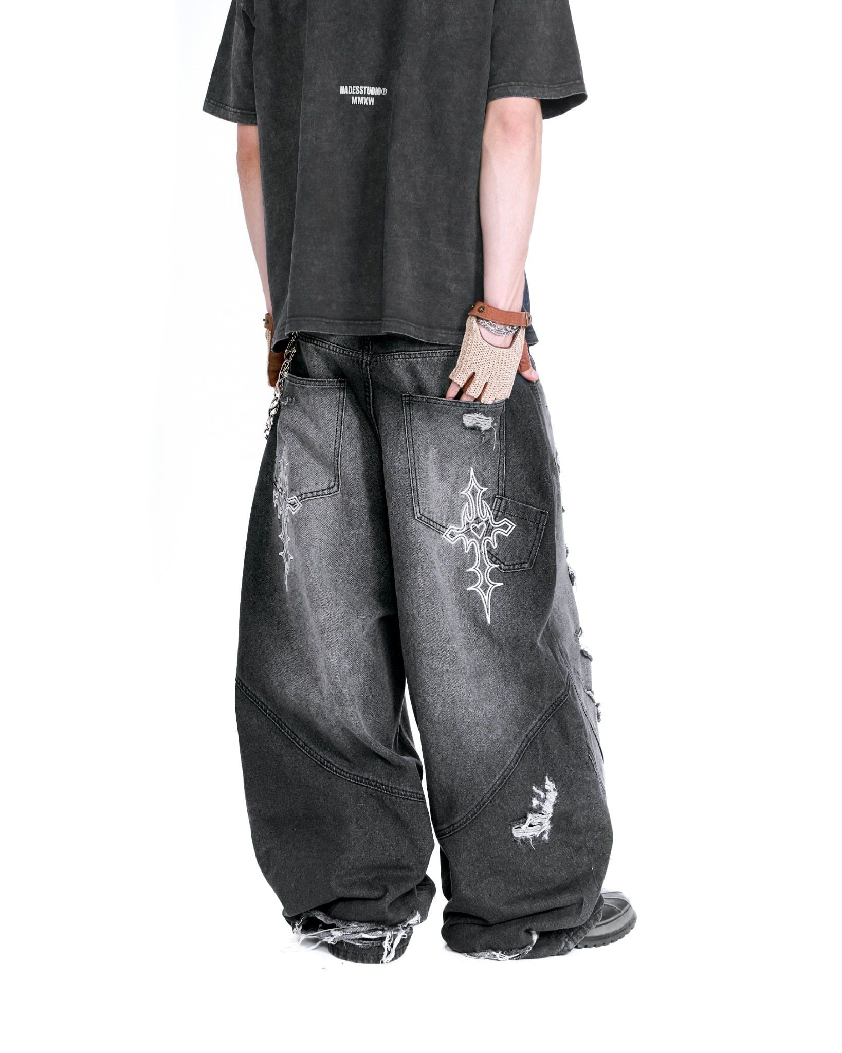  HADES DISTRESSED DENIM JEANS 