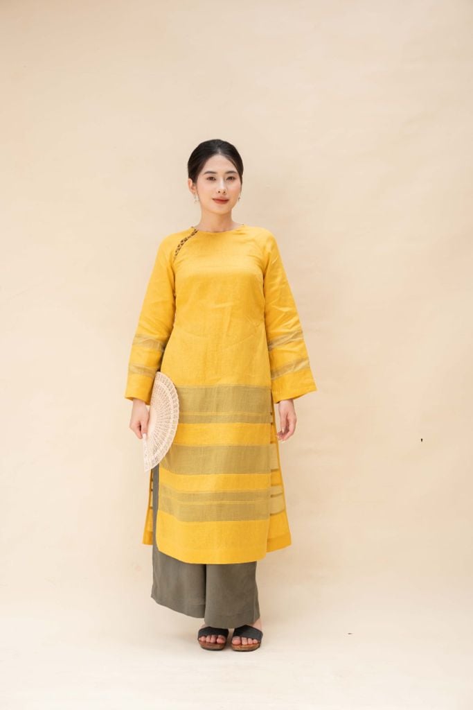 Áo dài TESA - Vàng