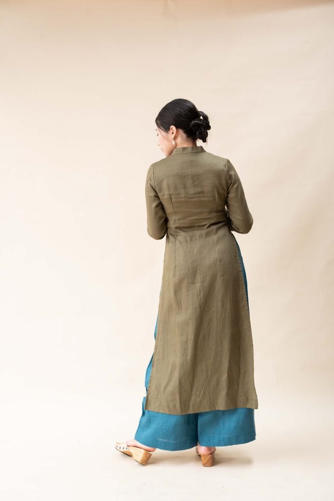 Áo dài linen cổ tàu nhún eo - Rêu