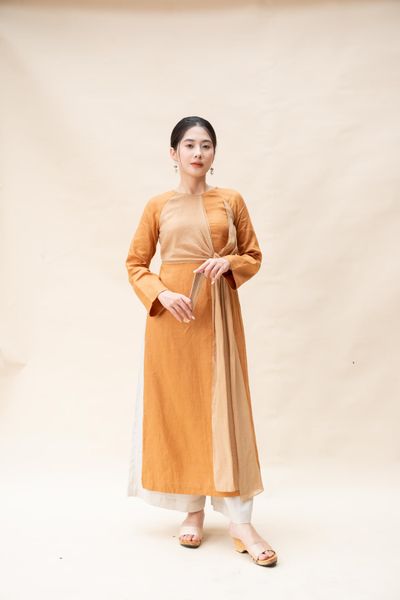 Áo dài đan vạt - Vàng bò
