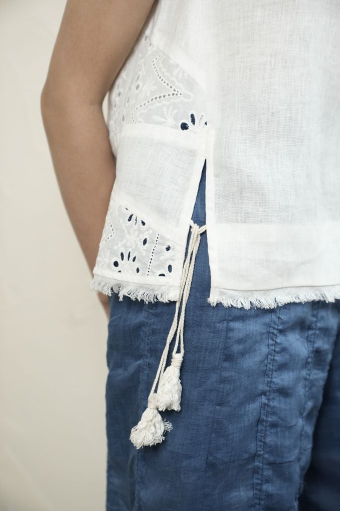 Áo ba lỗ can hoa - Trắng - F