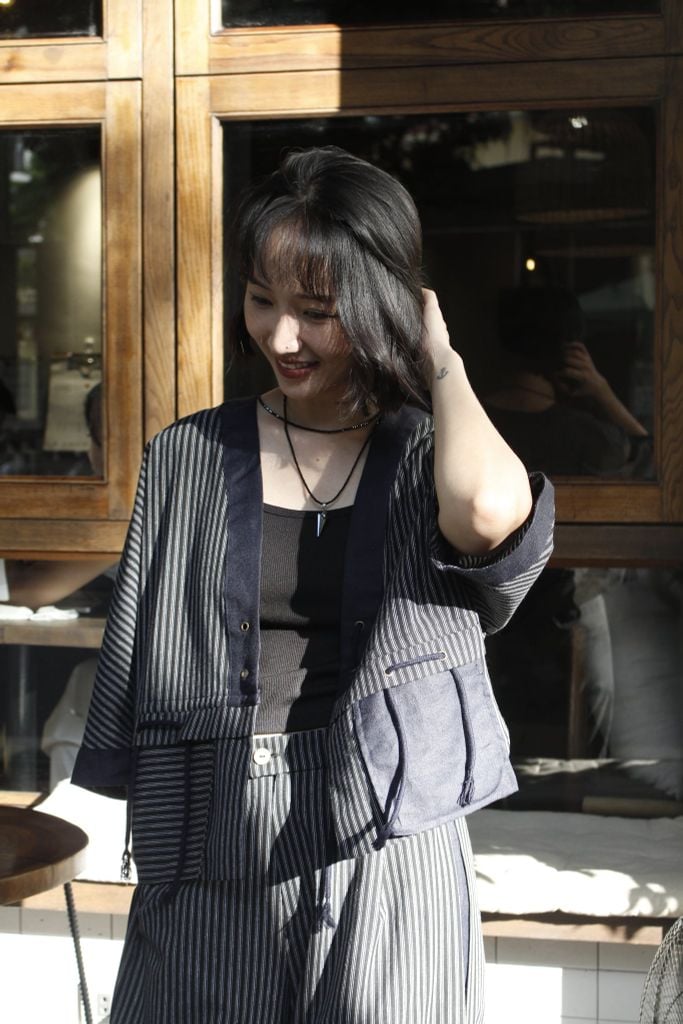Kimono túi nổi  - Kẻ sọc đen - F