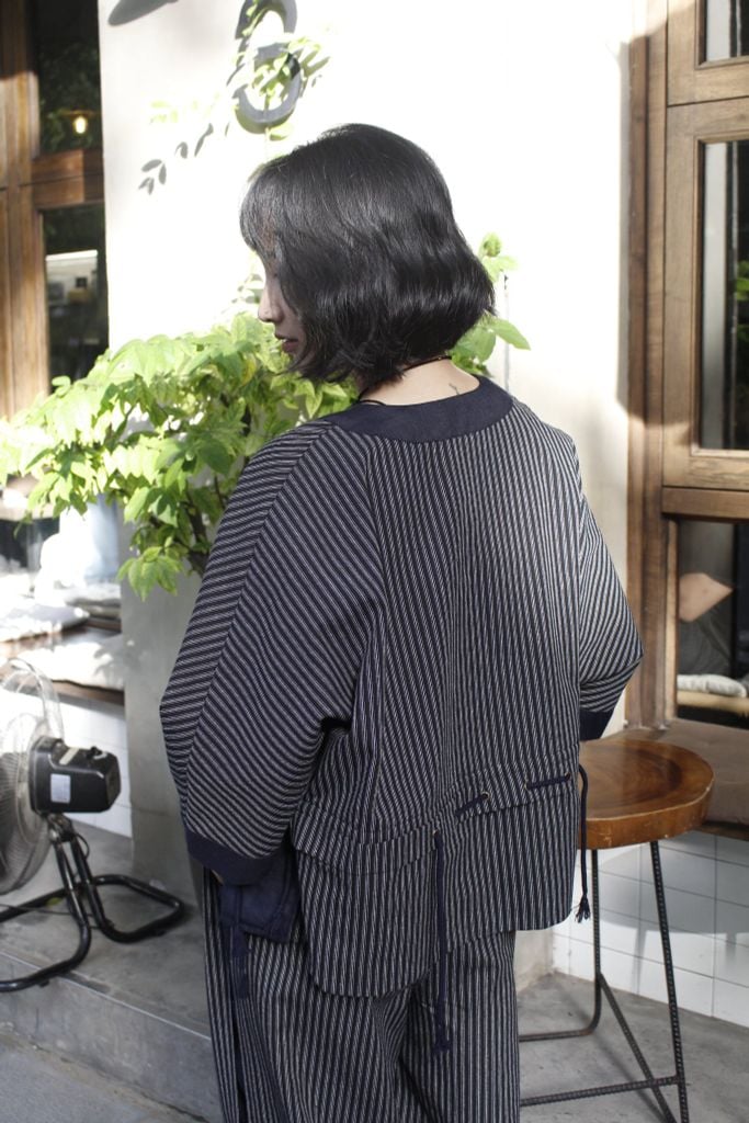Kimono túi nổi  - Kẻ sọc đen - F