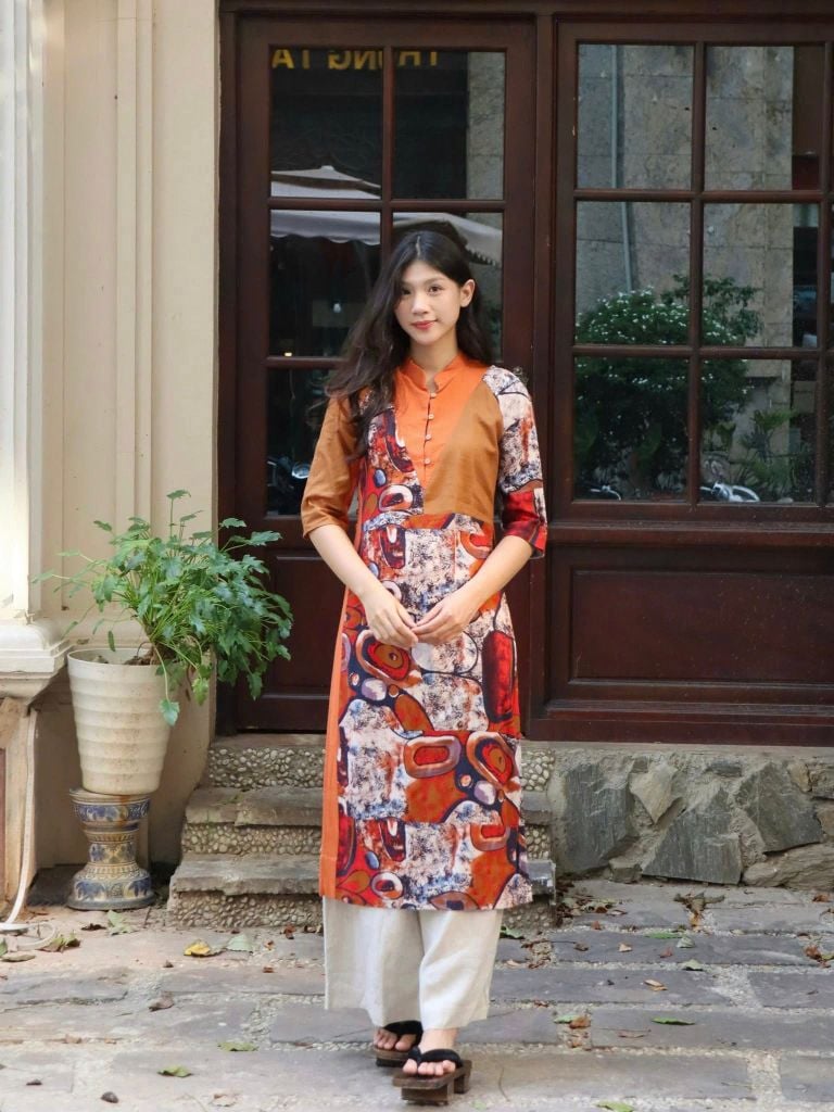 Áo dài linen phối cổ V