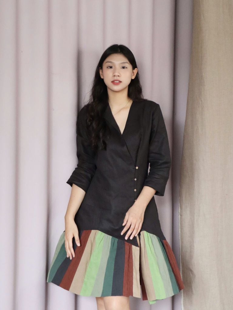 Váy cổ ve lệch GUPY