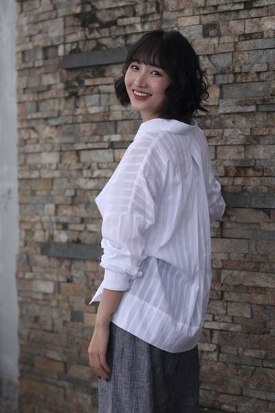 Áo sơ mi V ngược - Trắng - F