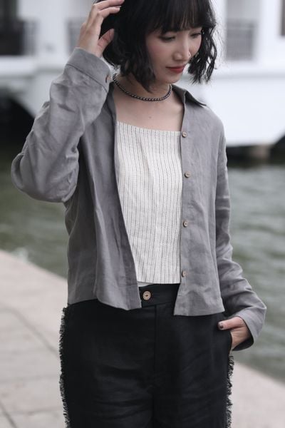 Áo sơ mi layer ly vai dài tay - Ghi - F