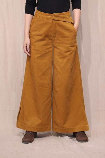 Quần nhung ống rộng nẹp chéo