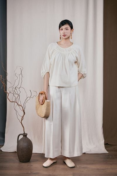 Áo cổ nhún tay bồng - Be - F