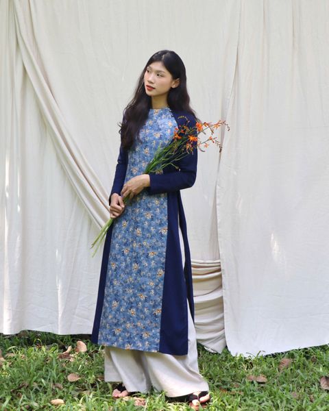Áo dài linen Queenla - Navy