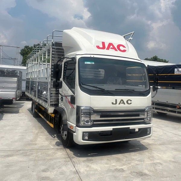 XE TẢI JAC N250SL 2T4 THÙNG DÀI 6M2