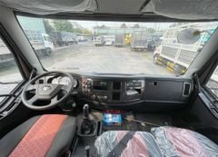 Xe Tải Faw J6L 7T5 Thùng kín Inox 9M9 Cao 2M52
