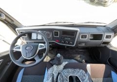 XE TẢI JAC H200 THÙNG KÍN 1.9 TẤN DÀI 3M8