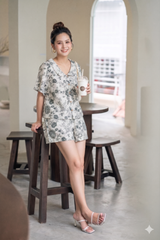 Đồ bộ đùi có tay cổ V hoa xanh rêu