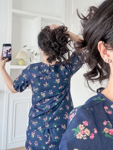 Đồ bộ dài thiết kế cổ giọt nước hoa ngũ sắc