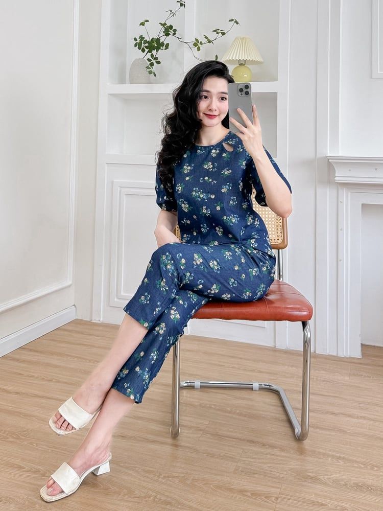 Đồ bộ dài thiết kế cổ giọt nước hoa hồng xanh