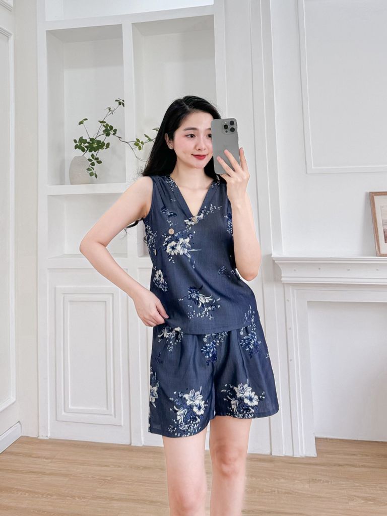 Đồ bộ đùi thiết kế nút chéo hoa Ly